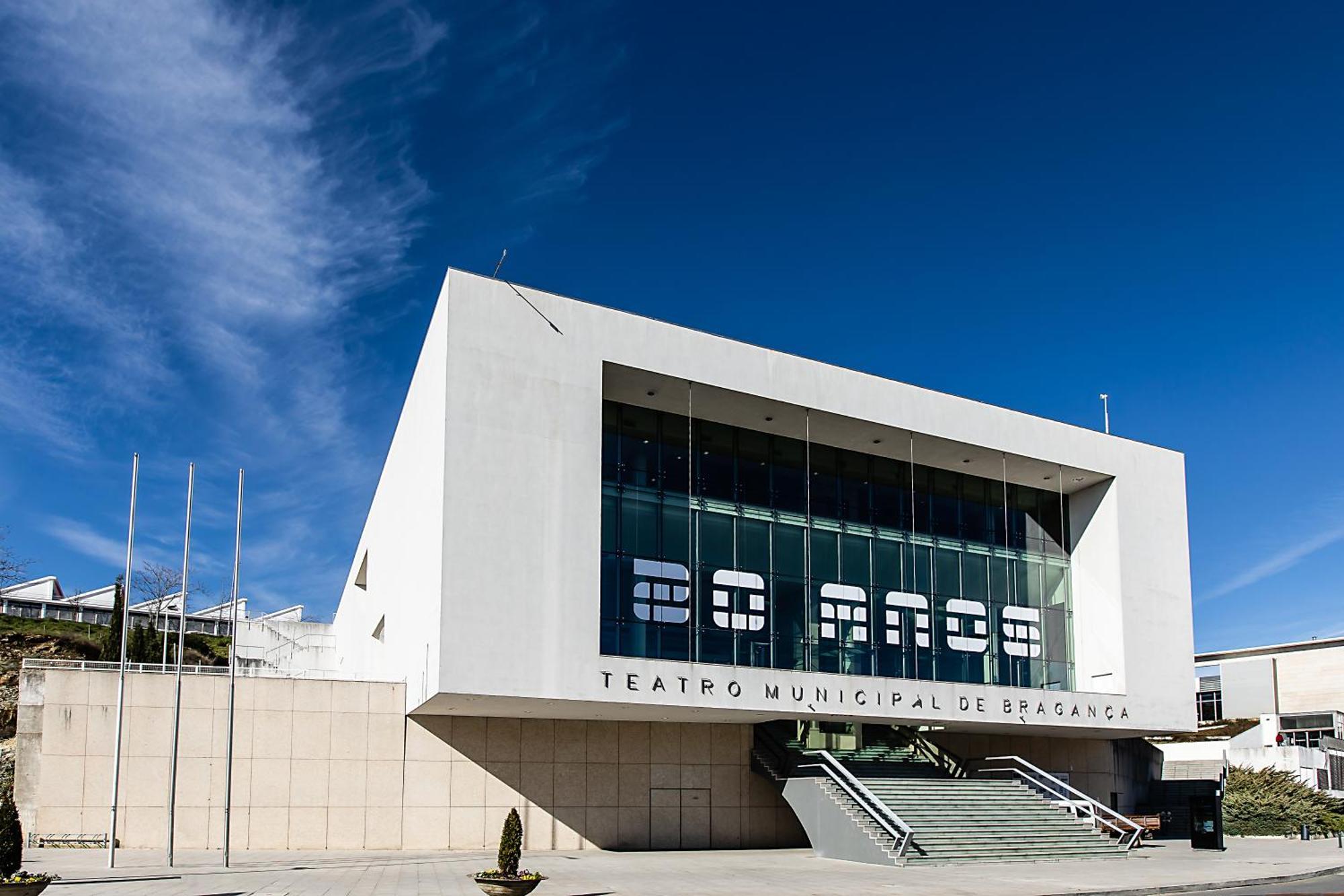 Hotel Ibis Braganca Exterior photo