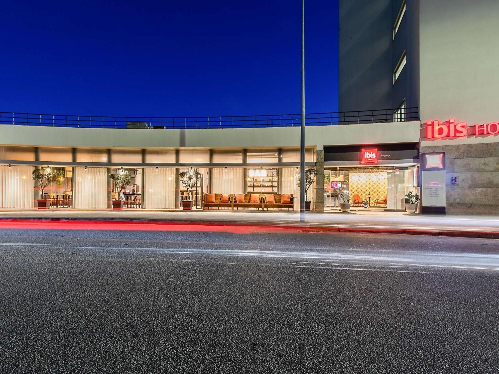 Hotel Ibis Braganca Exterior photo